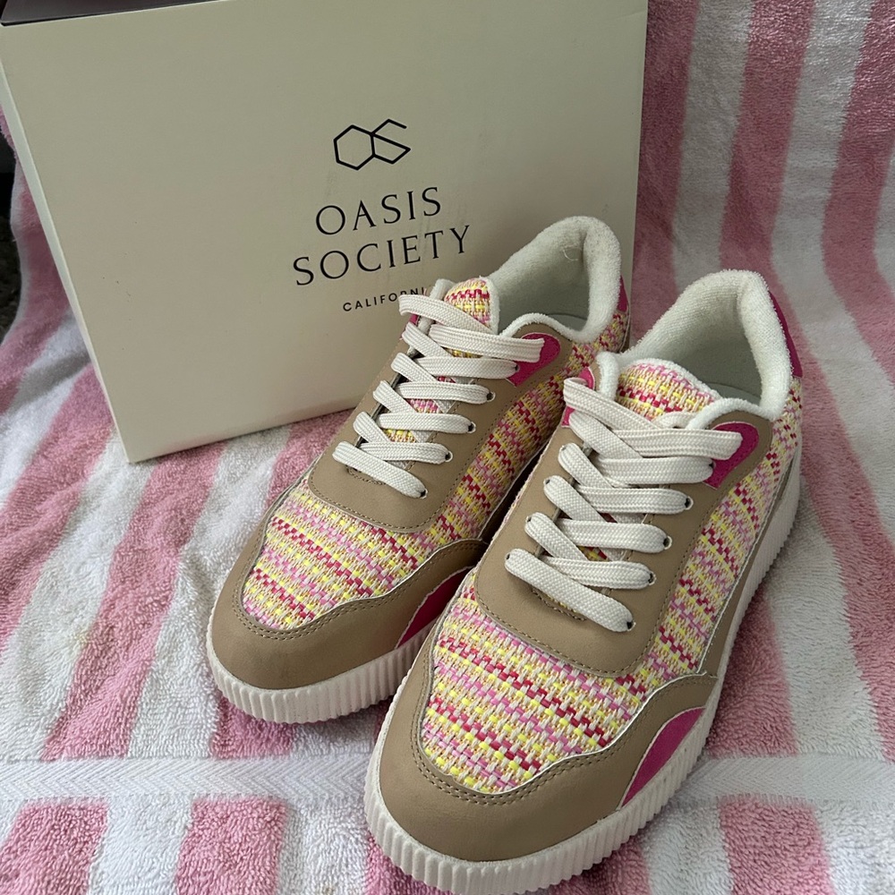Oasis Society Sneaker